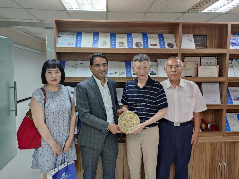 首任印度驻华海关参赞来访.jpg